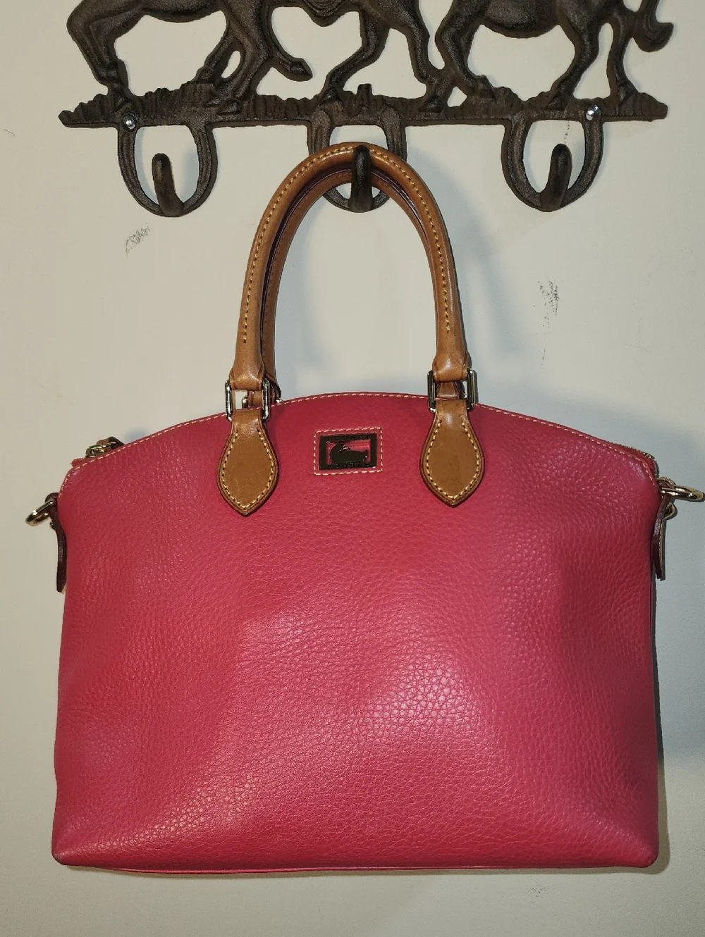Dooney And Bourke Pebbled Soft Leather Pink Satchel Handbag Tan Duck Logo Purse